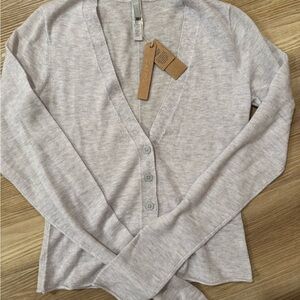 SKIMS featherweight cashmere Light Heather Gray Cardigan size Small, NWT